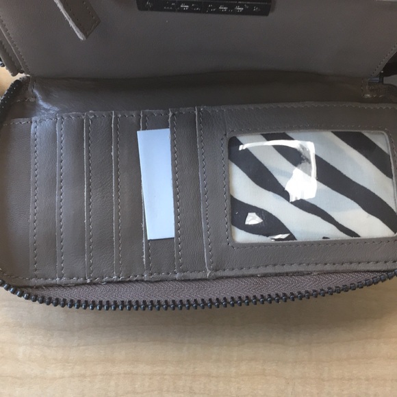 Linea Pelle Dylan Wallet - Picture 5 of 7